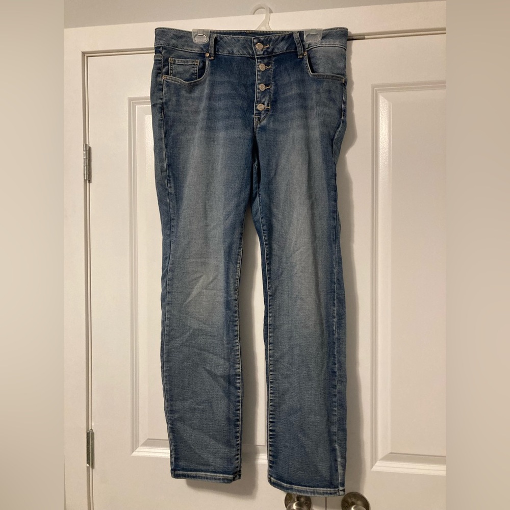 Maurice’s straight leg jean